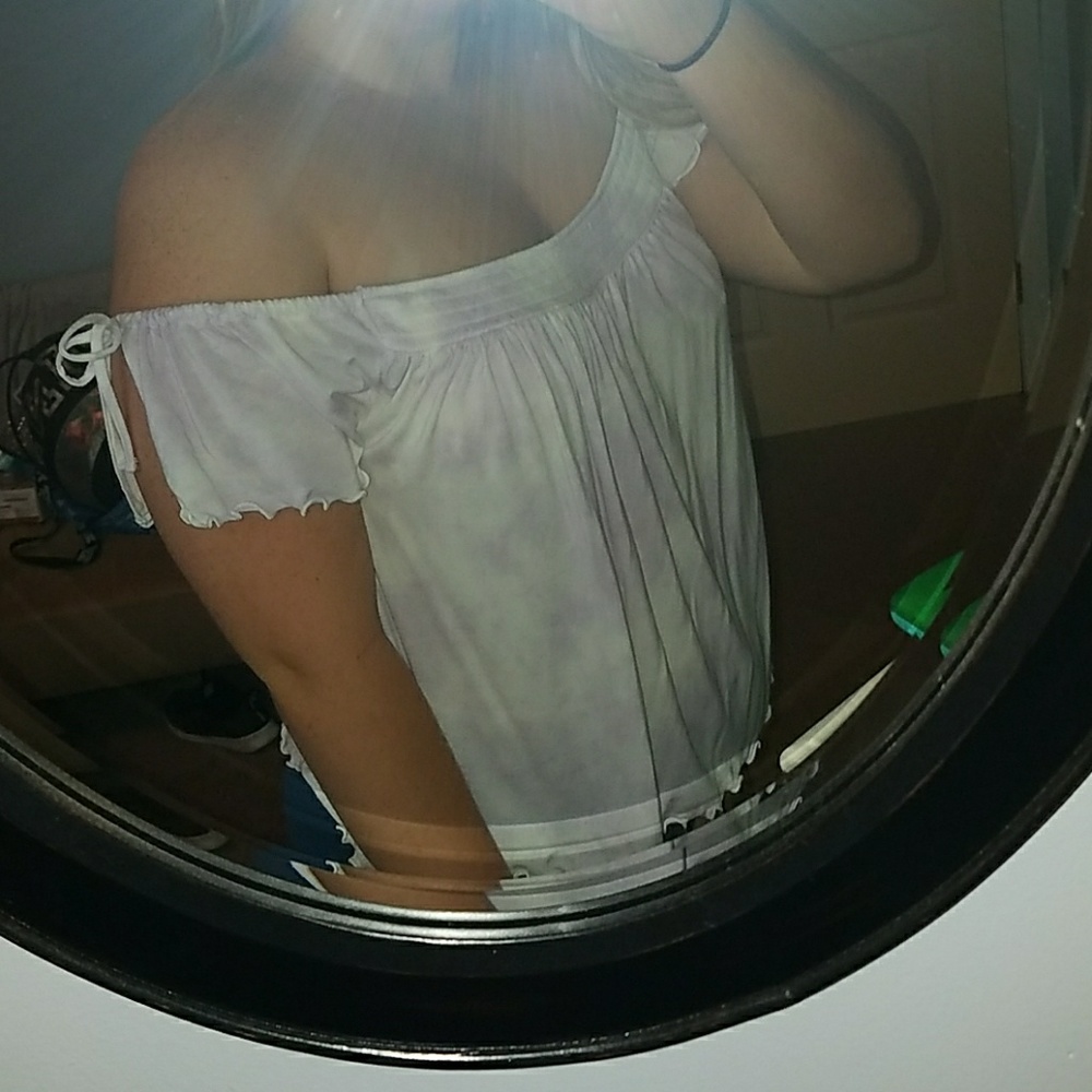 nwot off the shoulder shirt
